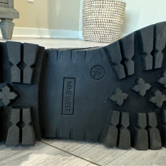 Nine West Piercy Women’s Combat Boots Size 7 1/2 - Picture 5 of 5